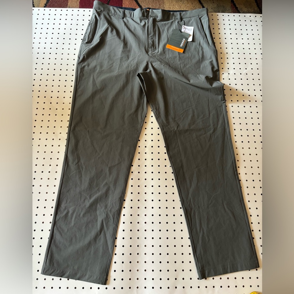 Trekka Lightweight Traveler Pants Size 40x32 NWT